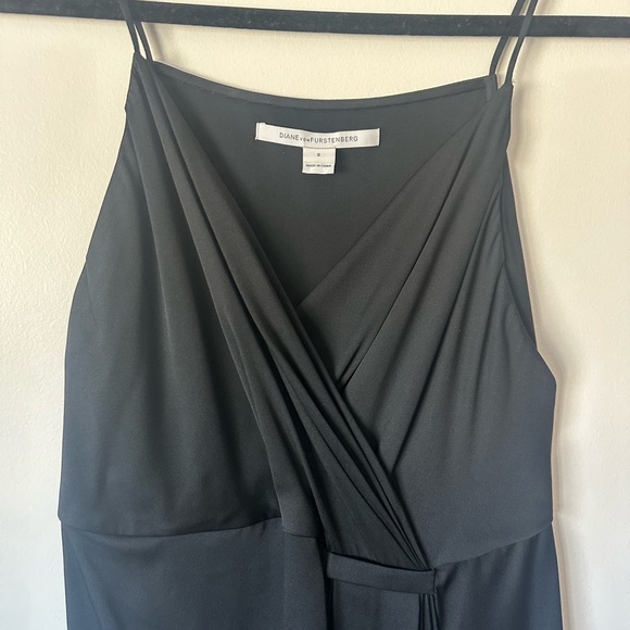 LIKE NEW Diane Von Furstenberg Black Silk Mini Strappy Dress Size 6 - Picture 4 of 7